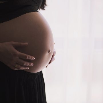 Jak poradzić sobie z rozstępami po ciąży?